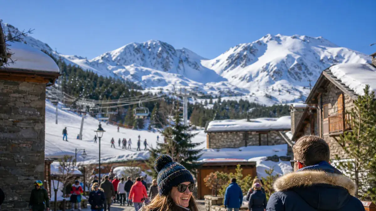 Carte des stations de ski dans les Pyrénées : situer les domaines français, espagnols et andorrans