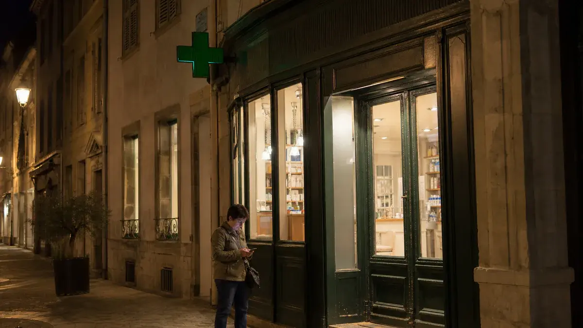 Pharmacie de garde à Pau : comment trouver l’officine ouverte le dimanche ou la nuit
