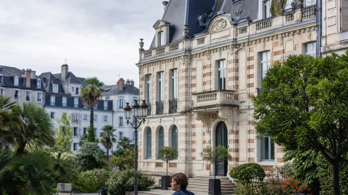 Taxe foncière à Pau : taux, calcul et comparaison avec les communes voisines