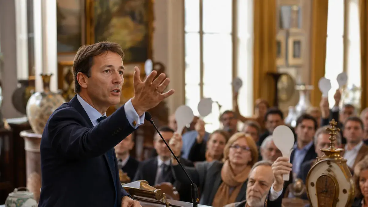 Ventes aux enchères à Pau : calendrier, catalogues et démarches pour participer